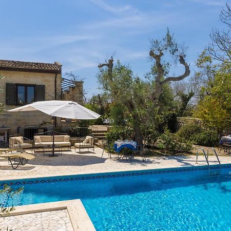 Casa Ulmi Con Piscina Acomodação com café da manhã Uggiano La Chiesa Exterior foto