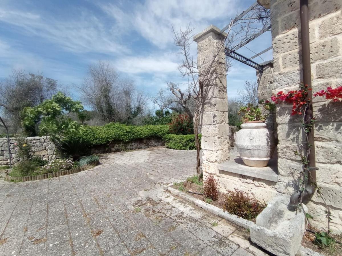 Casa Ulmi Con Piscina Acomodação com café da manhã Uggiano La Chiesa Exterior foto