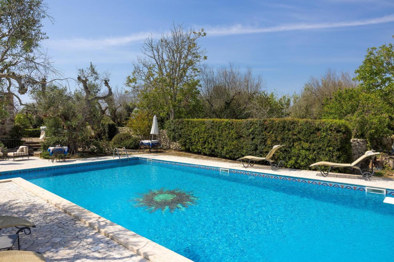 Casa Ulmi Con Piscina Acomodação com café da manhã Uggiano La Chiesa Exterior foto